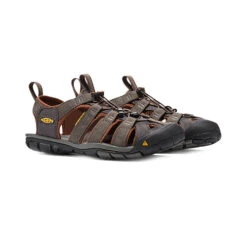 Keen Clearwater CNX (Men) - Black/Gargoyle -Lowan Sport 26